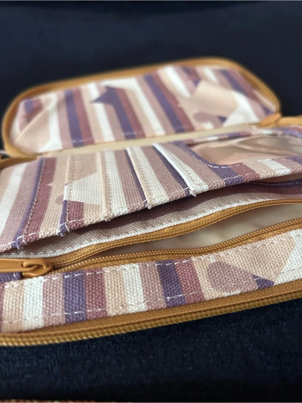 Kavu Go Time Cross Body Wallet, Beige & Brown, NWT